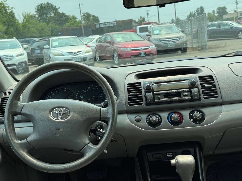 2002 Toyota Camry Image 9