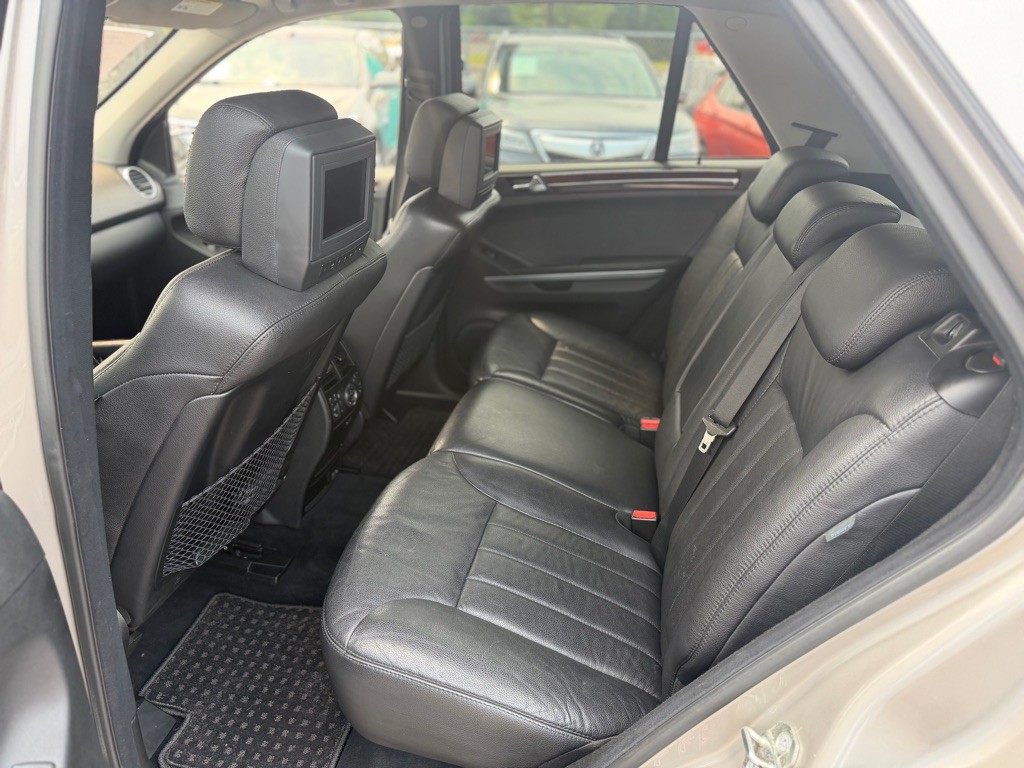 2007 Mercedes-Benz M-Class Image 10