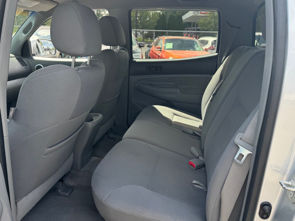 2005 Toyota Tacoma Image 8