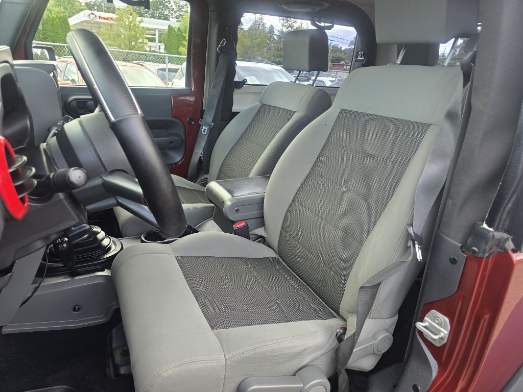 2010 Jeep Wrangler Image 10