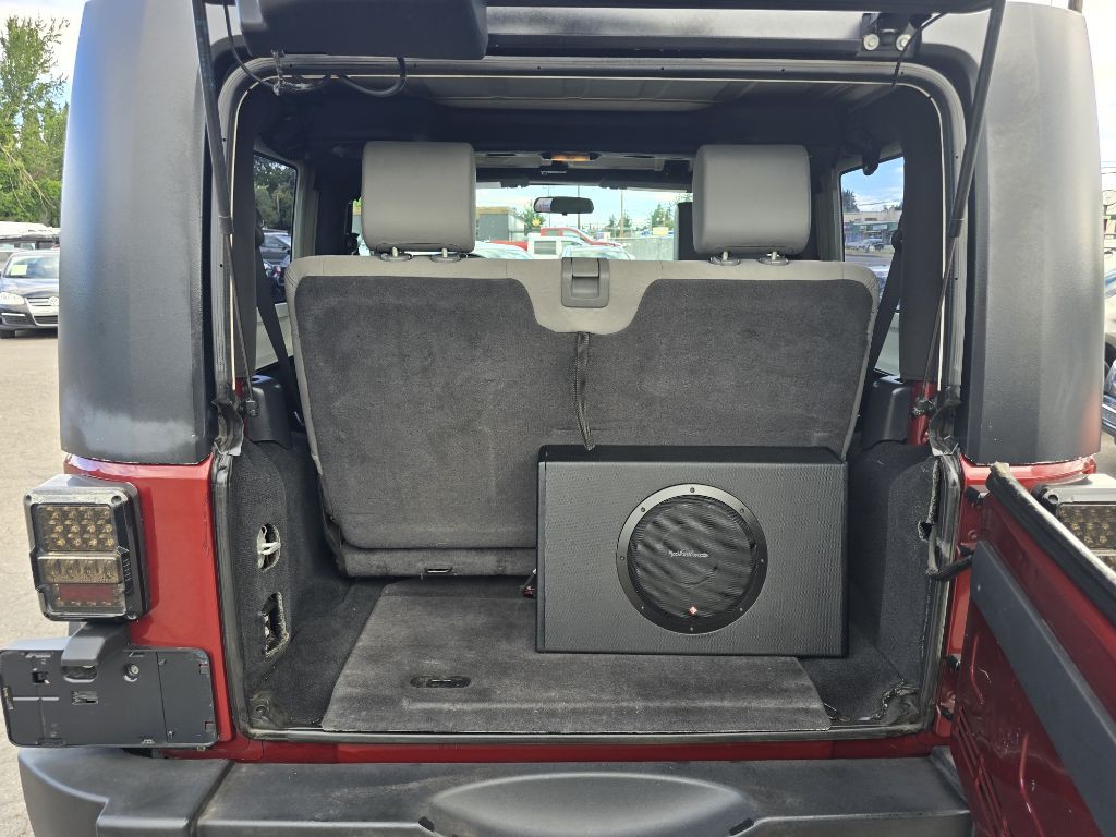 2010 Jeep Wrangler Image 15