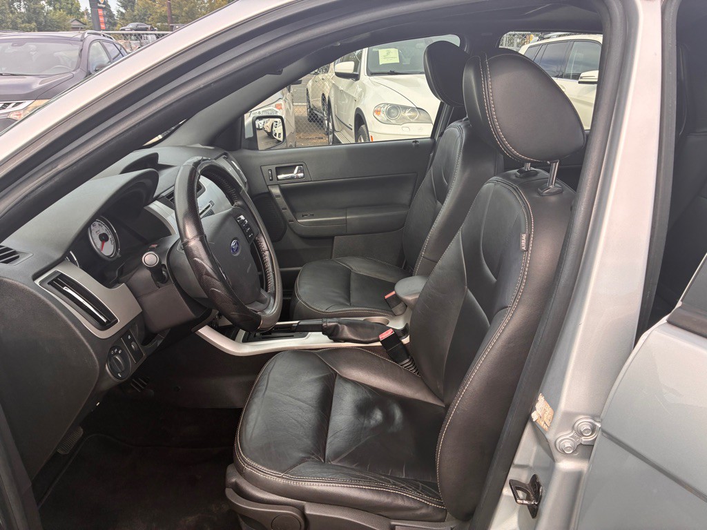 2008 Ford Focus Image 9