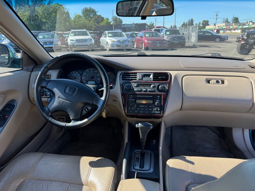 2002 Honda Accord Image 9