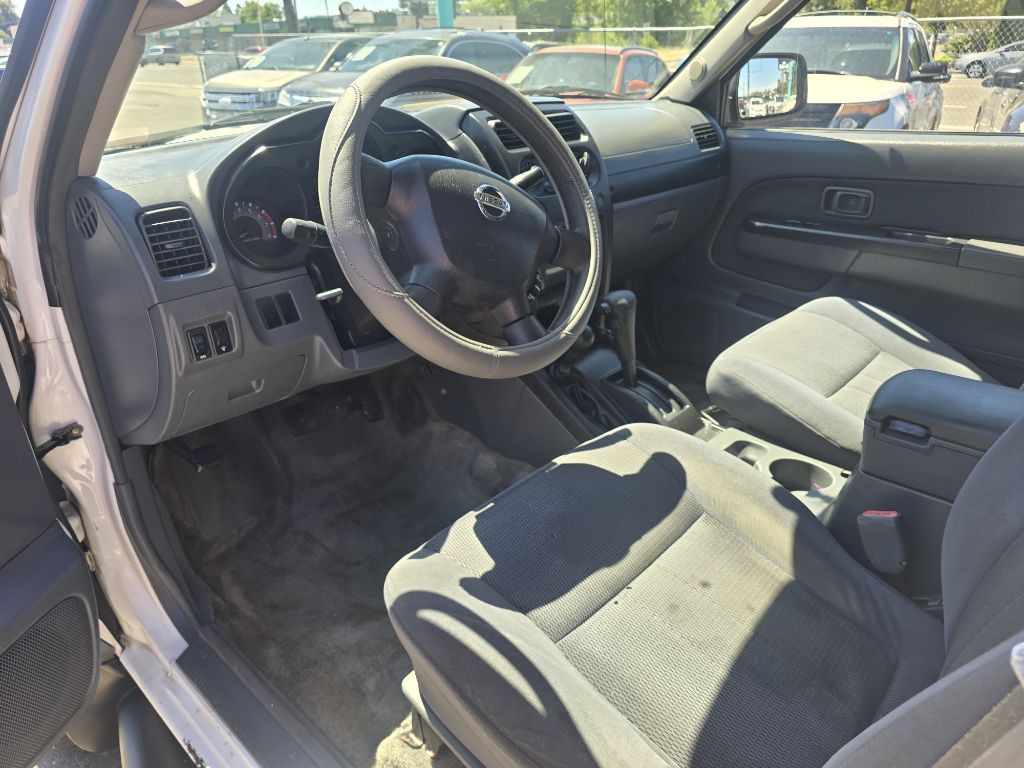 2002 Nissan Frontier Image 9