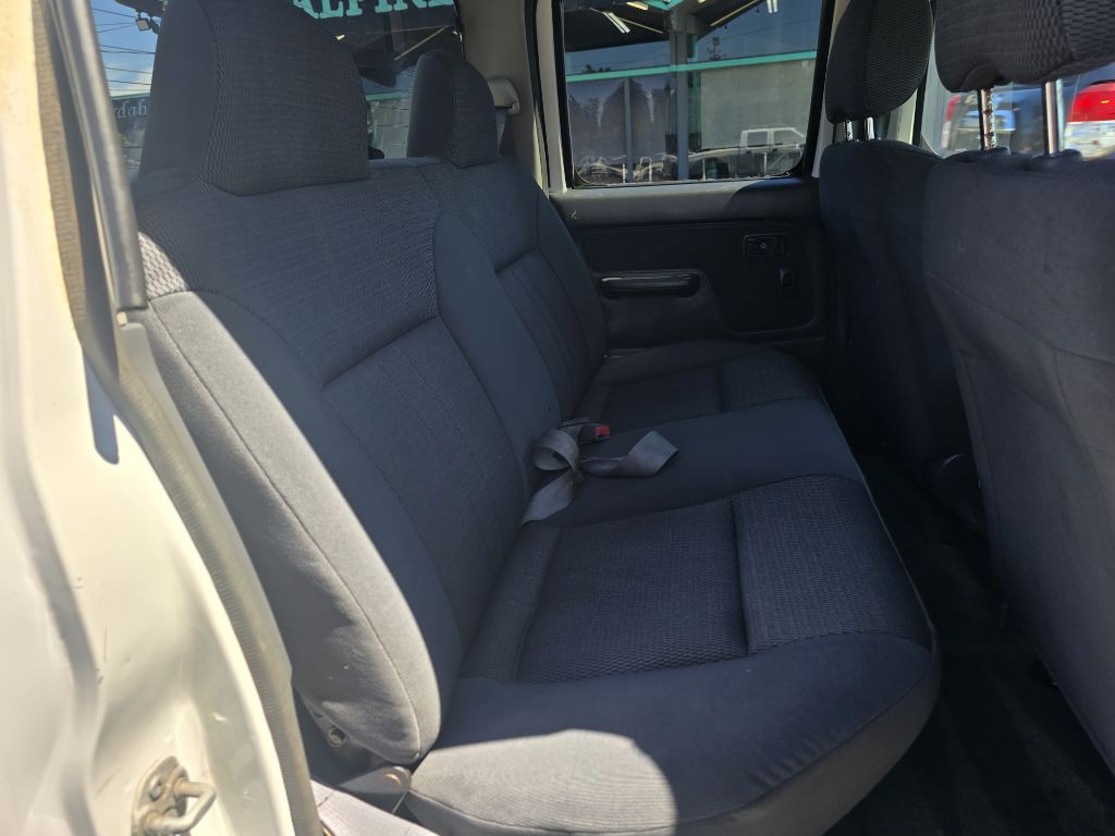 2002 Nissan Frontier Image 14