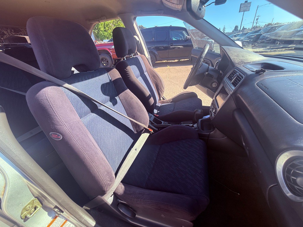 2002 Subaru Impreza Image 12