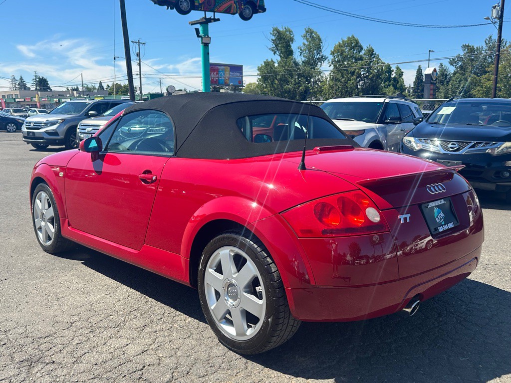 2002 Audi TT Image 2