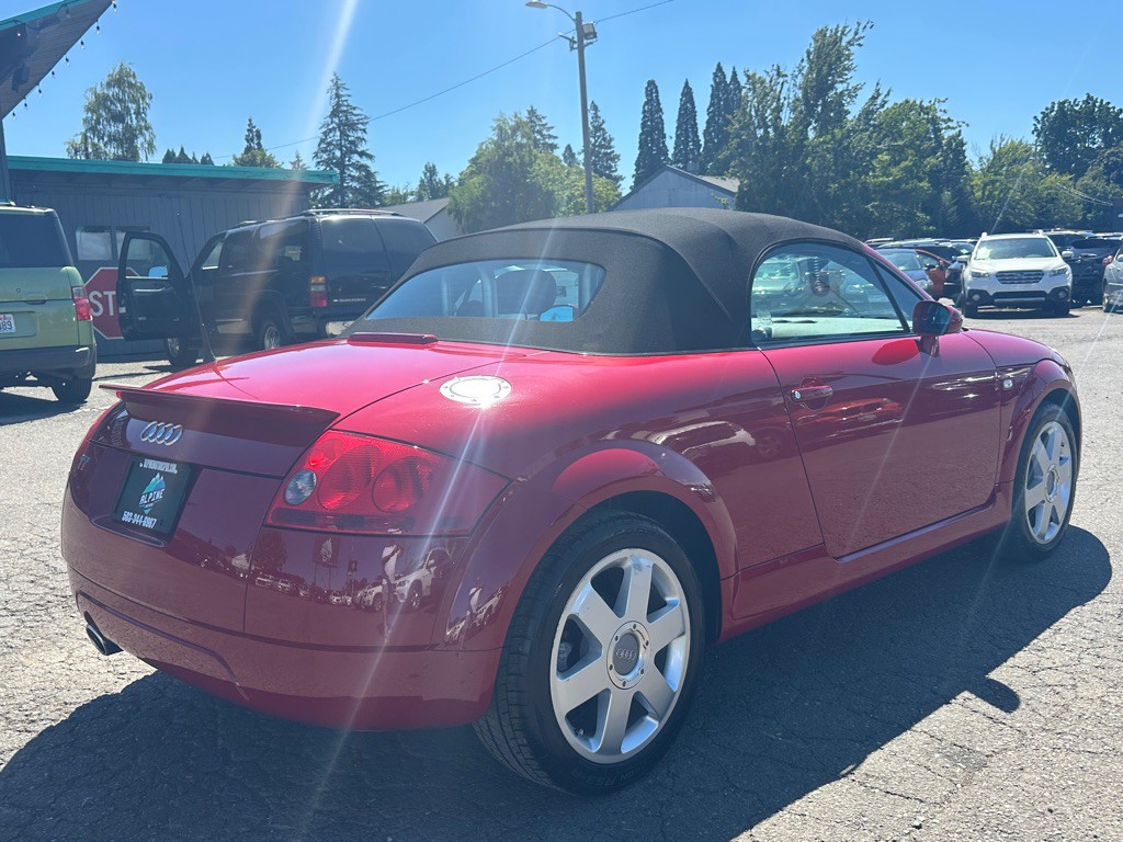 2002 Audi TT Image 4