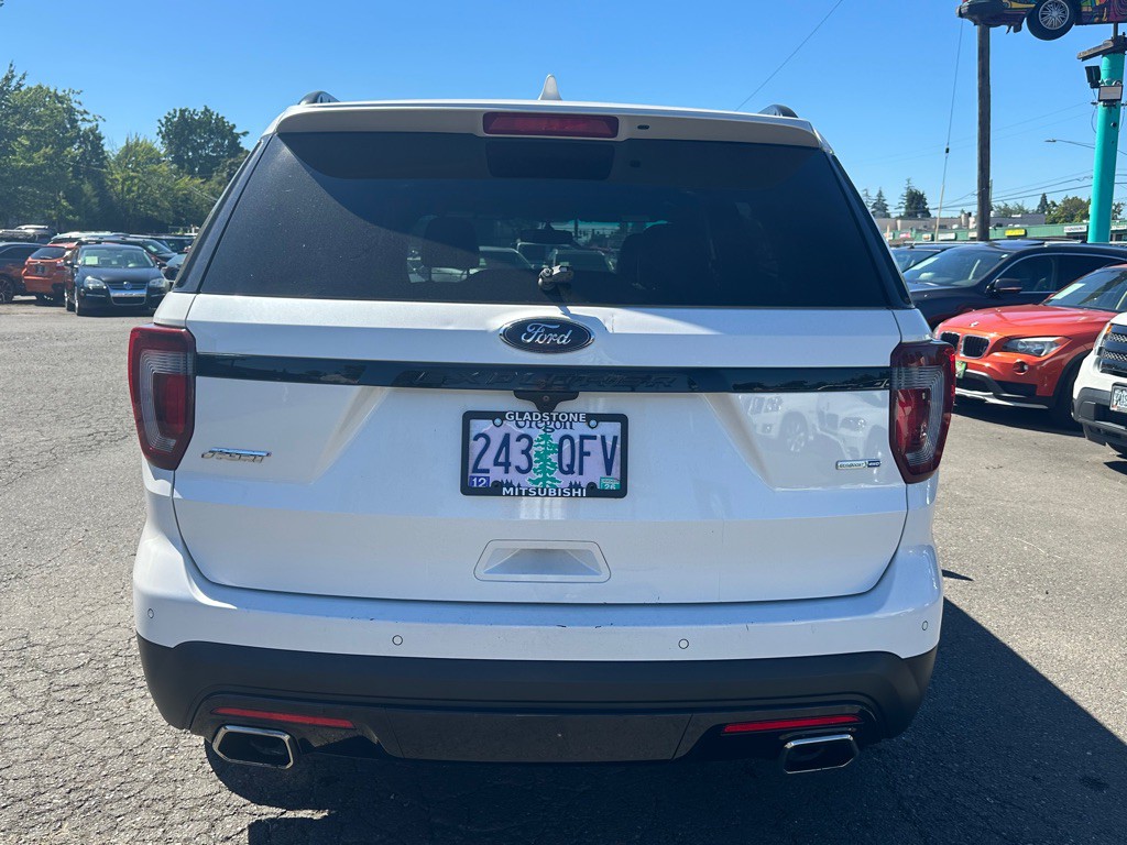 2016 Ford Explorer Image 3