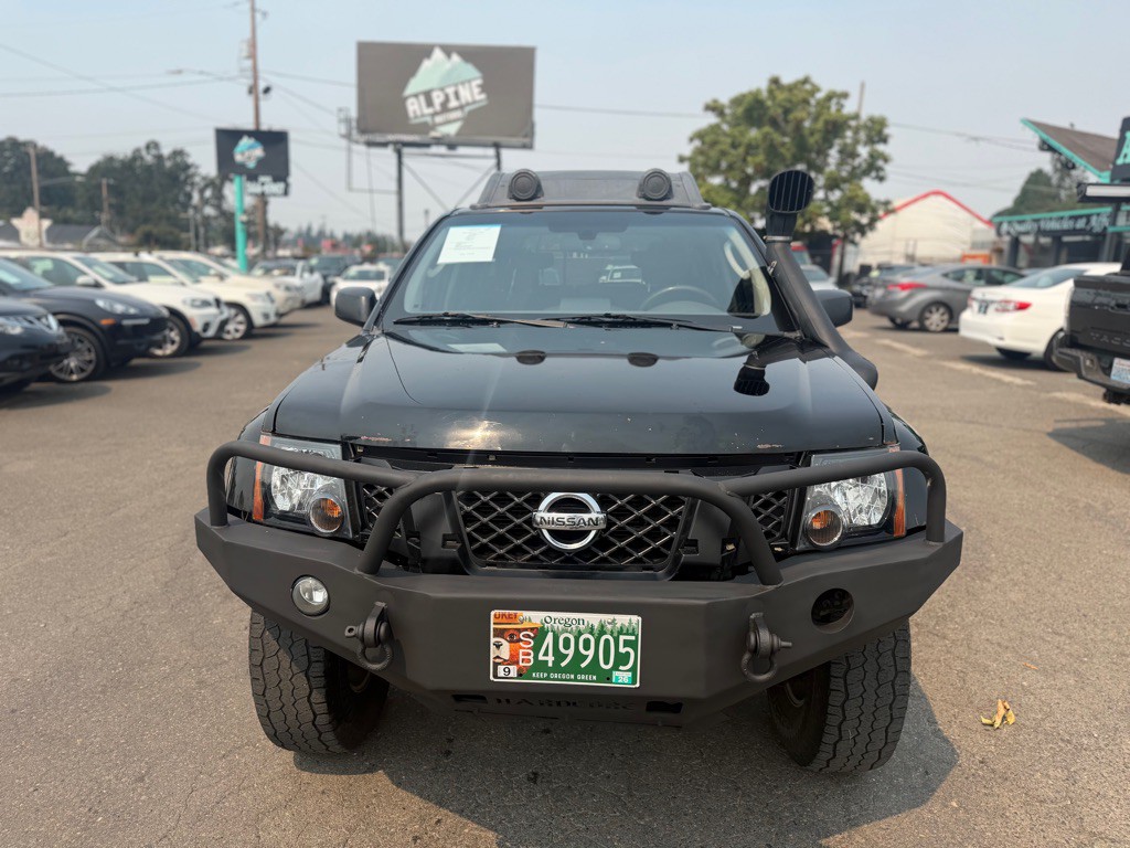 2010 Nissan Xterra Image 2