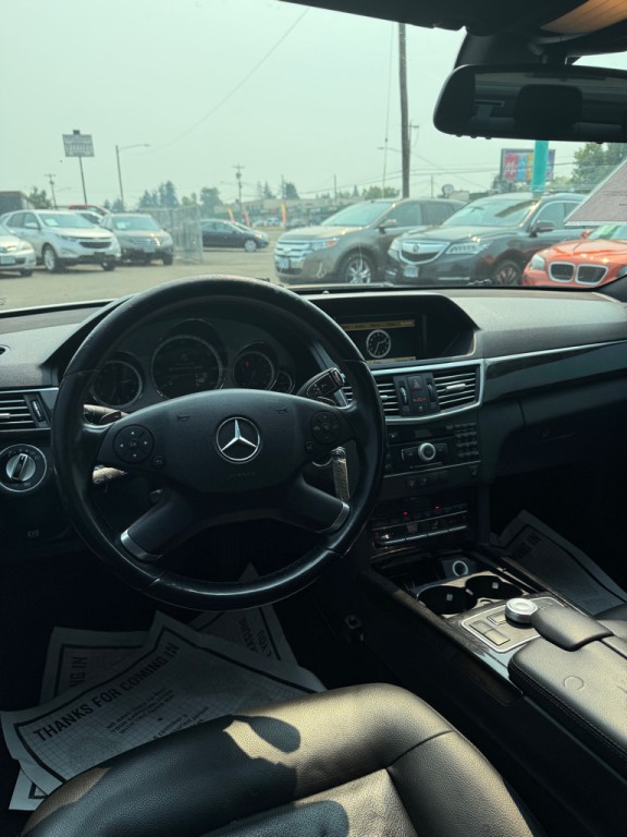 2010 Mercedes-Benz E-Class Image 10