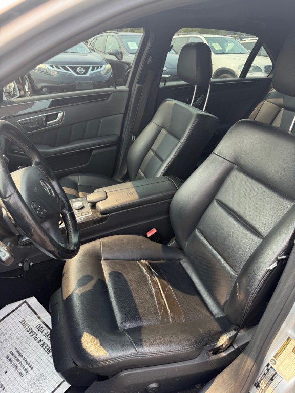 2010 Mercedes-Benz E-Class Image 11