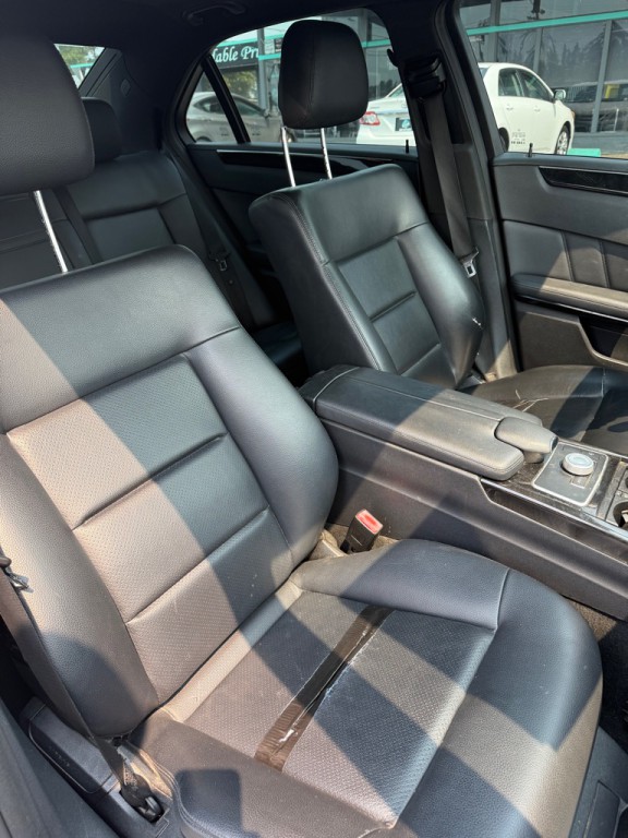 2010 Mercedes-Benz E-Class Image 13