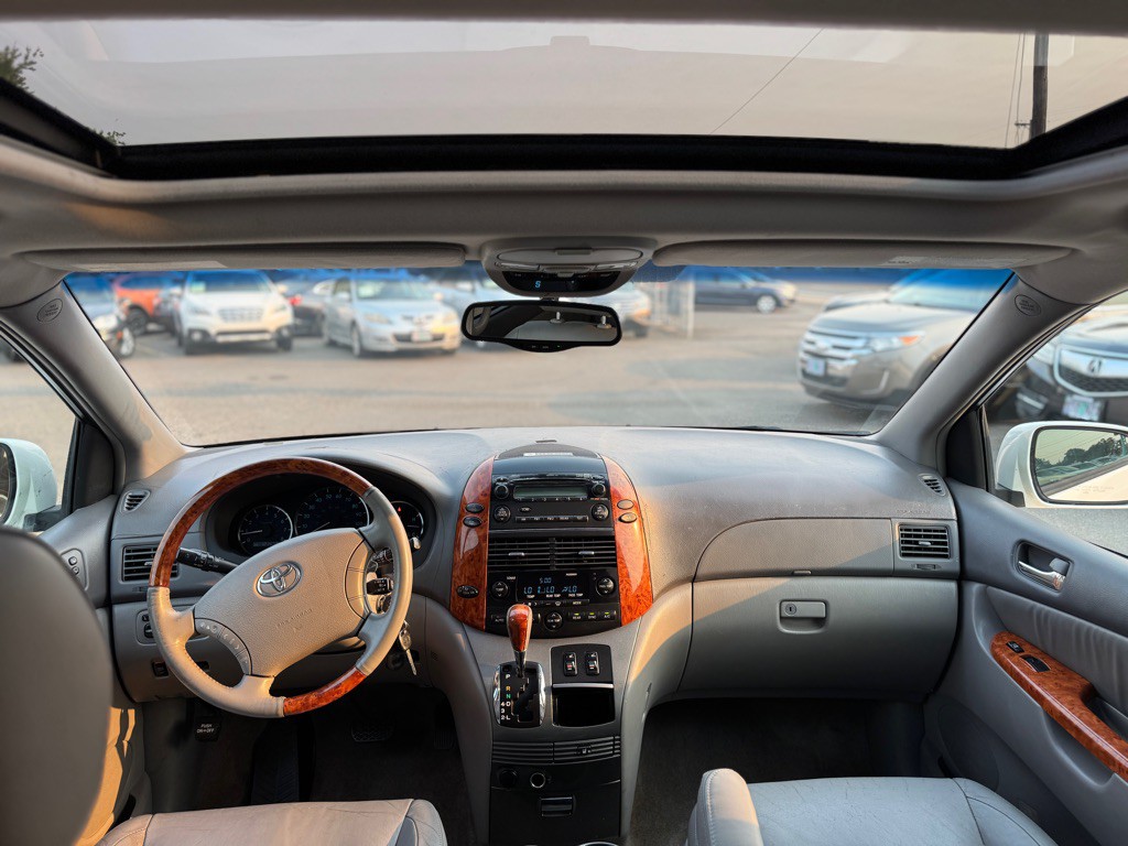 2006 Toyota Sienna Image 11