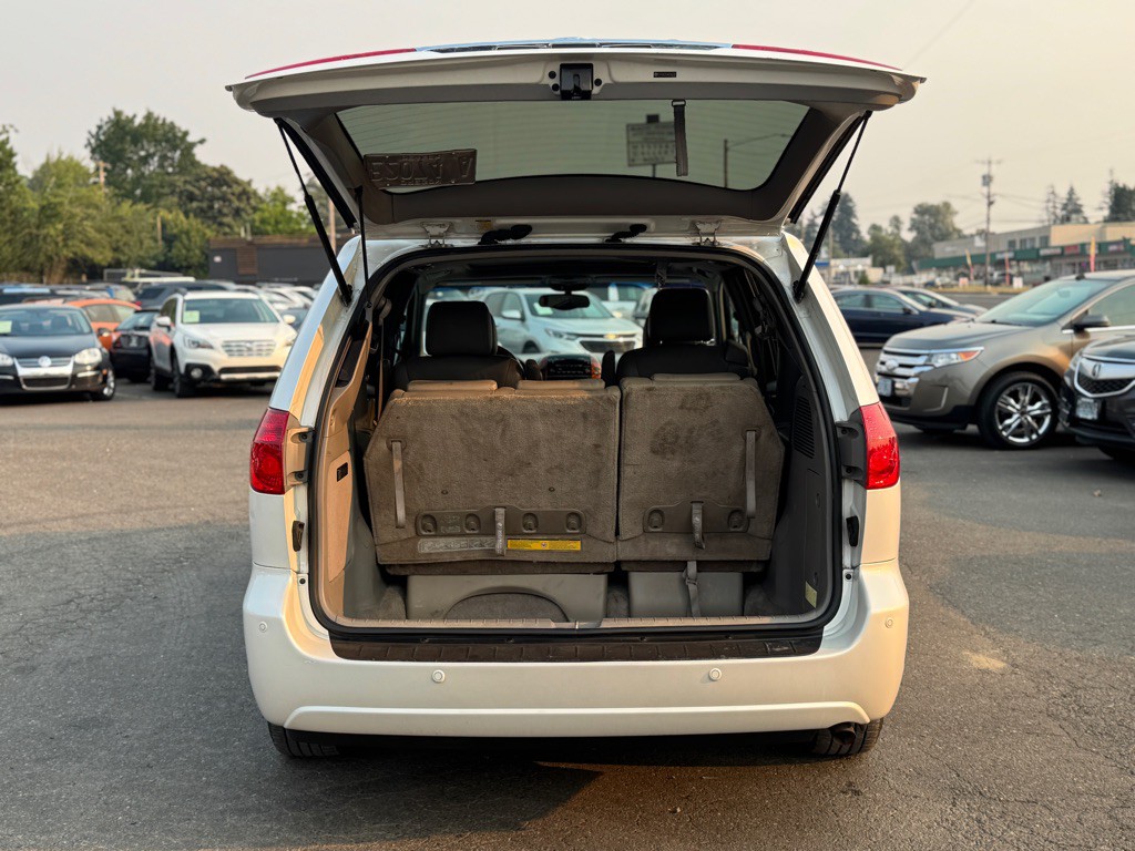 2006 Toyota Sienna Image 14
