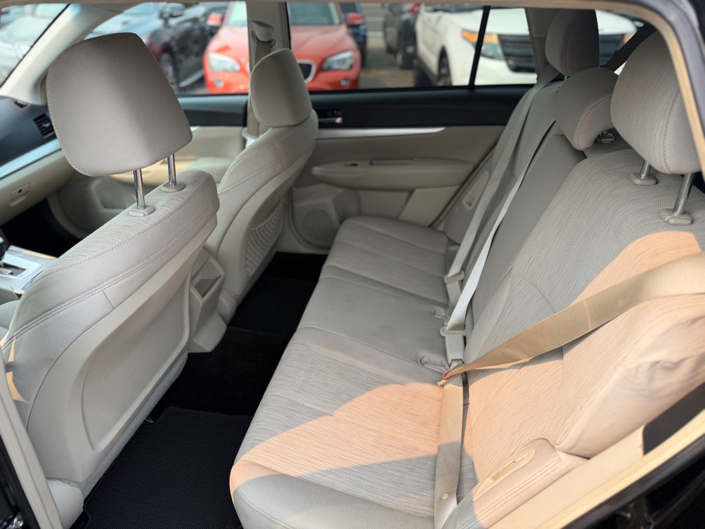 2014 Subaru Outback Image 9