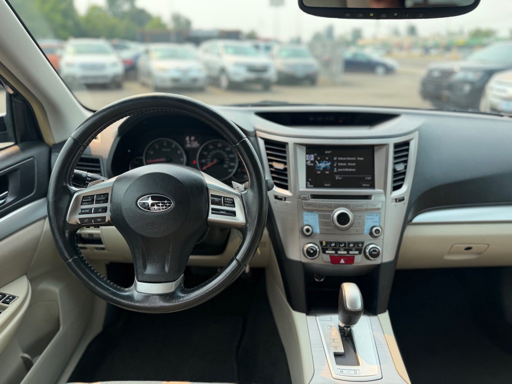 2014 Subaru Outback Image 11