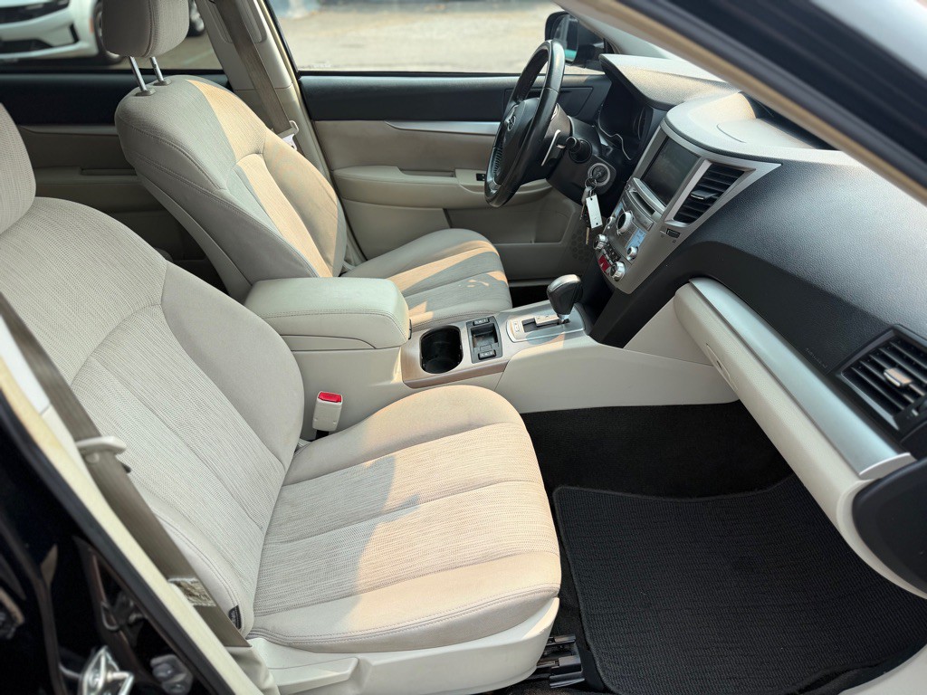 2014 Subaru Outback Image 14