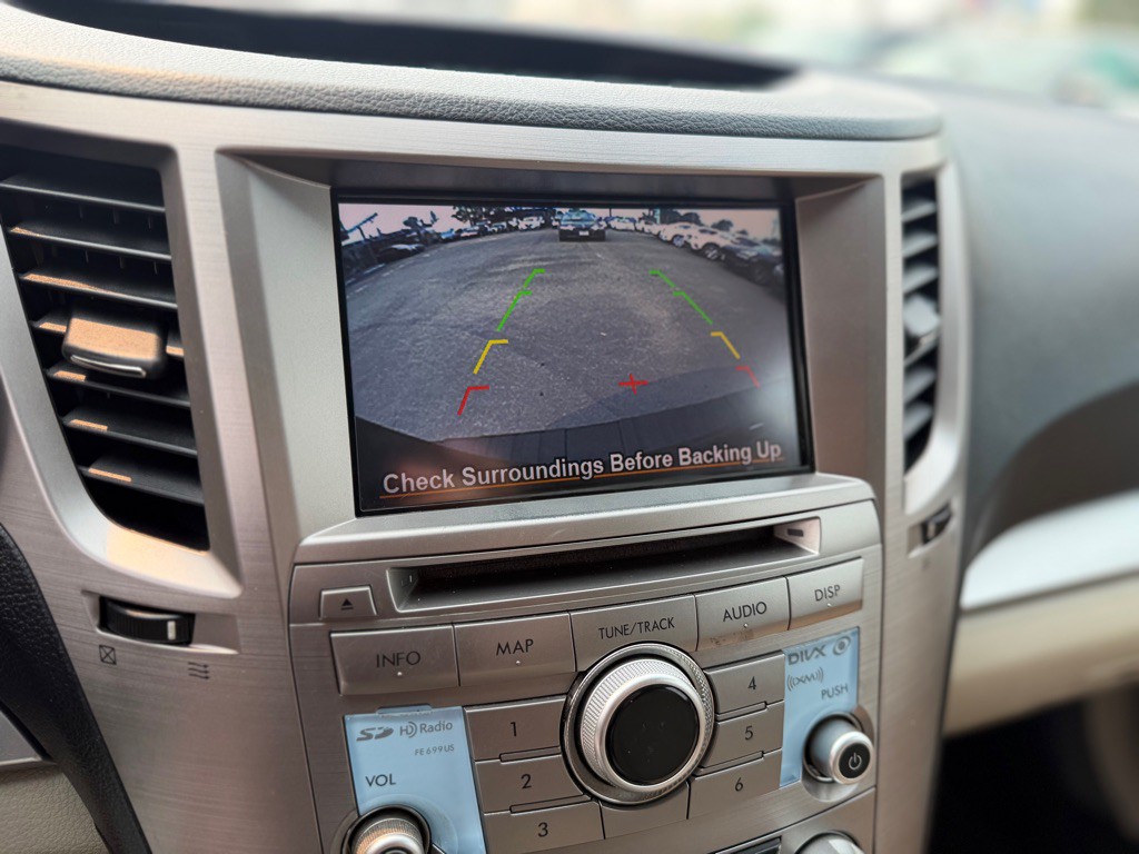 2014 Subaru Outback Image 15