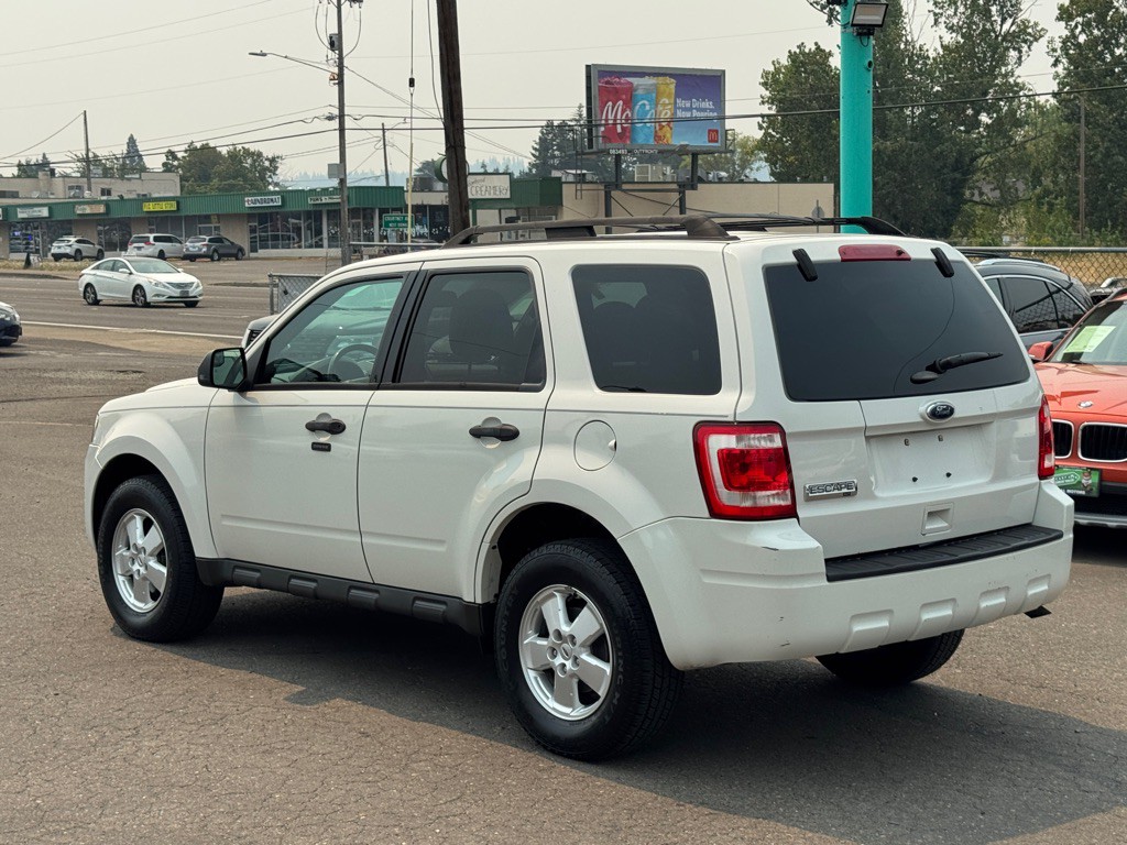 2012 Ford Escape Image 2