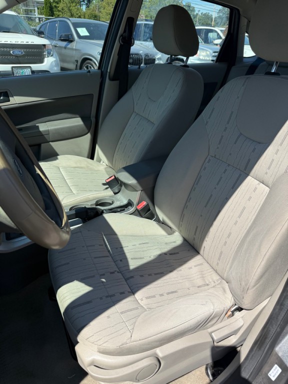 2009 Ford Focus Image 10