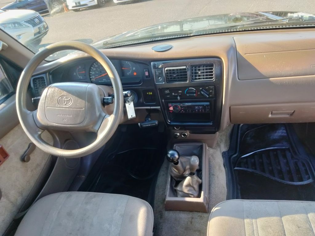 2000 Toyota Tacoma Image 6