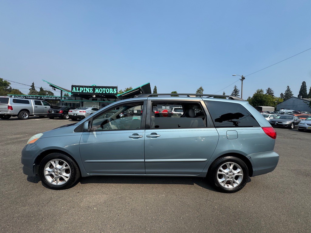 2006 Toyota Sienna Image 2