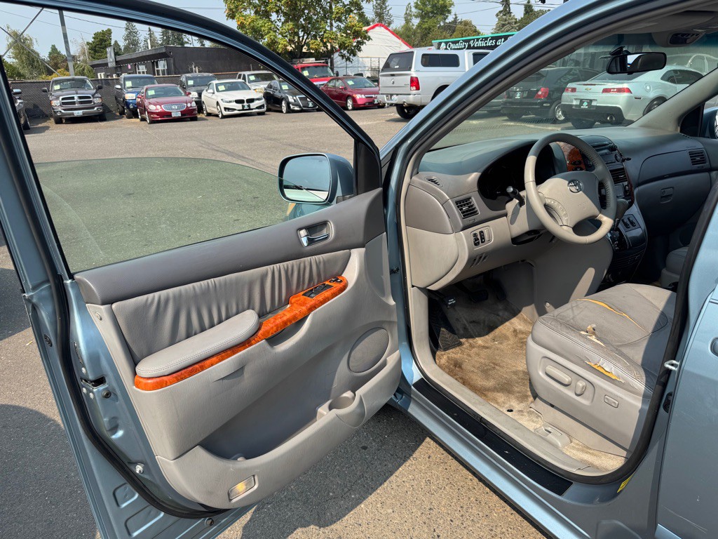 2006 Toyota Sienna Image 8
