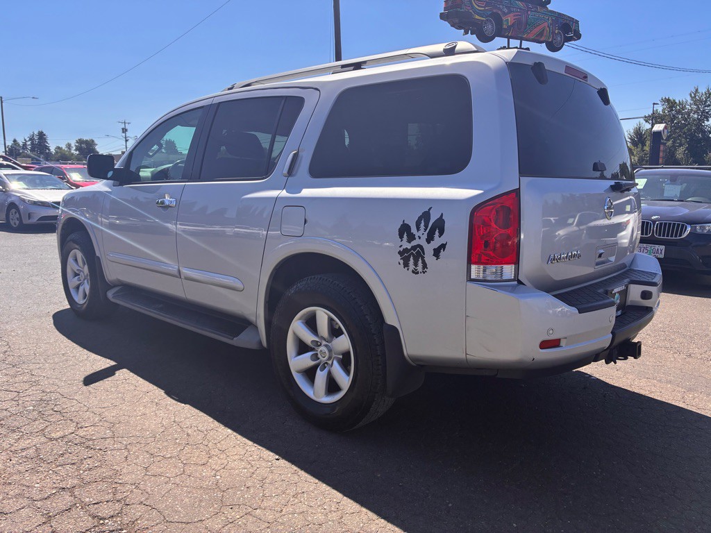 2015 Nissan Armada Image 2