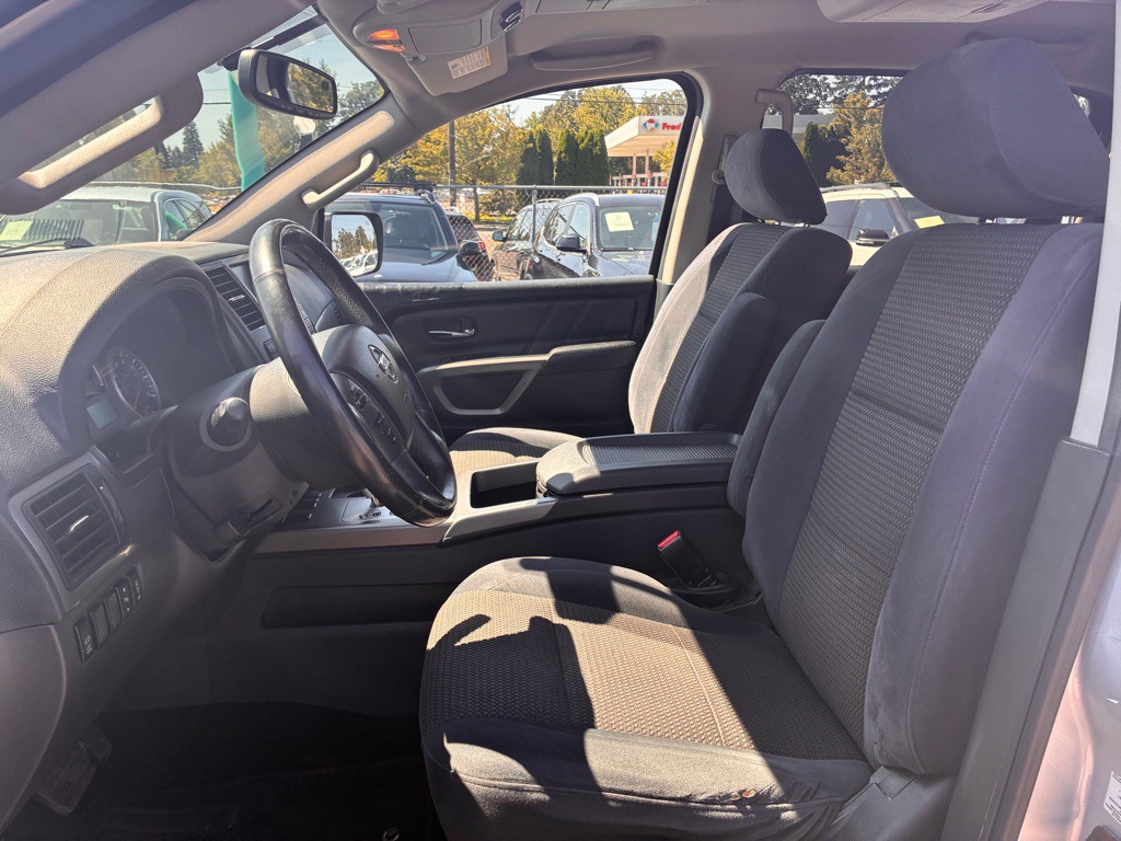 2015 Nissan Armada Image 8