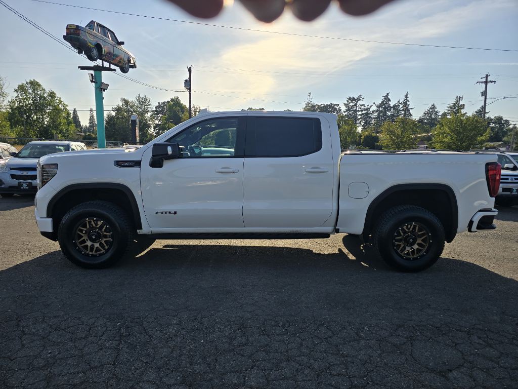 2022 GMC Sierra Image 2