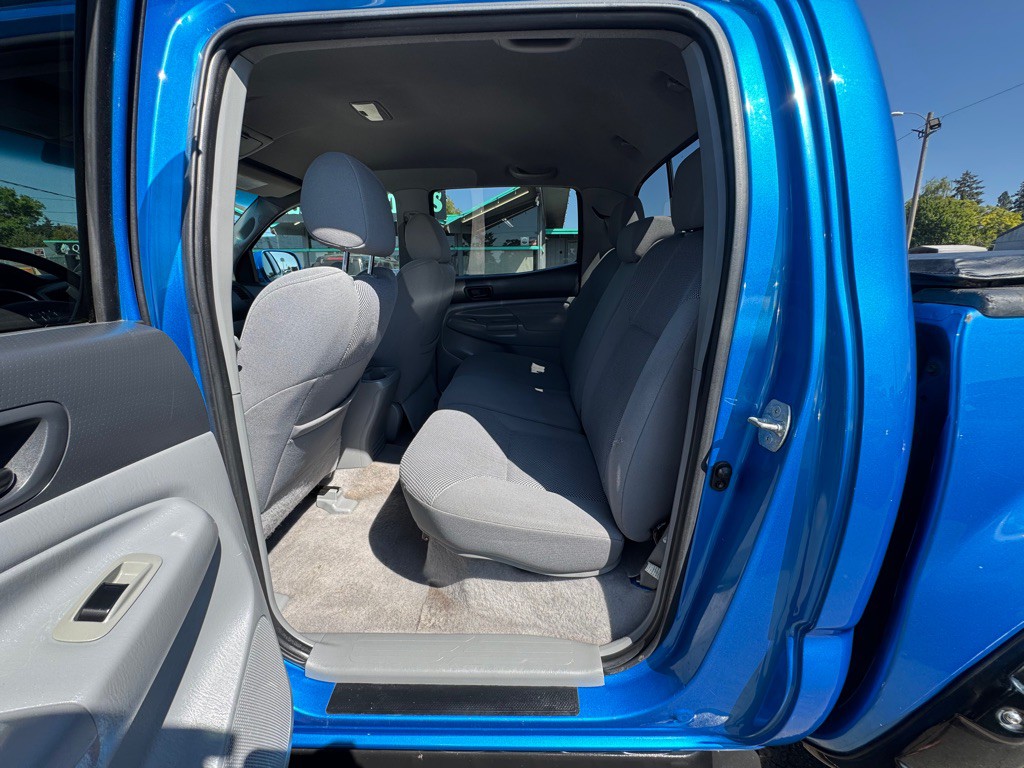 2005 Toyota Tacoma Image 11