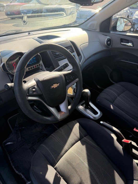 2015 Chevrolet Sonic Image 11