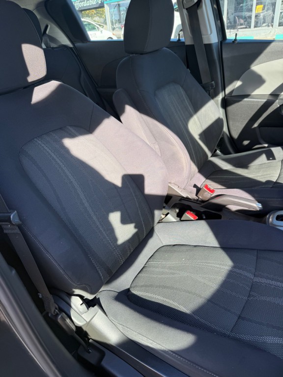 2015 Chevrolet Sonic Image 12