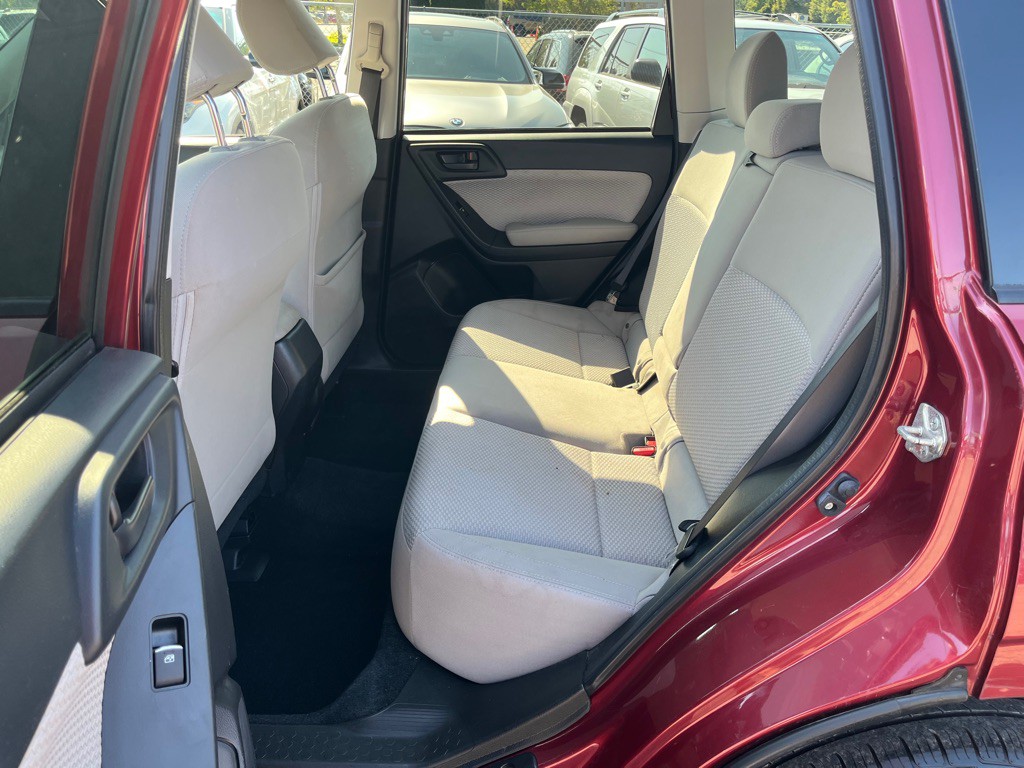 2017 Subaru Forester Image 8