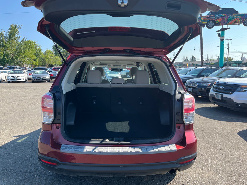 2017 Subaru Forester Image 9