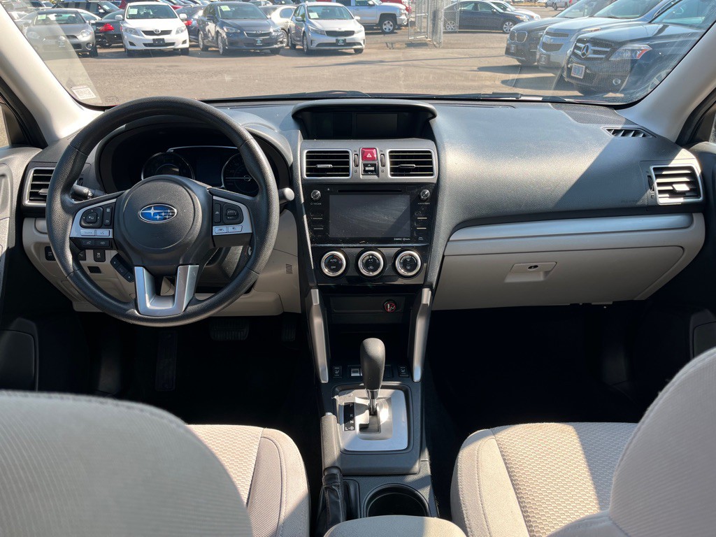 2017 Subaru Forester Image 10