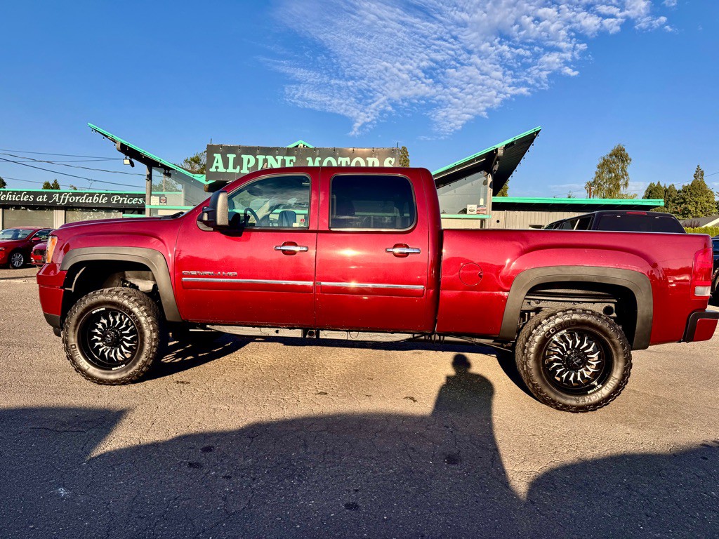 2013 GMC Sierra Image 2