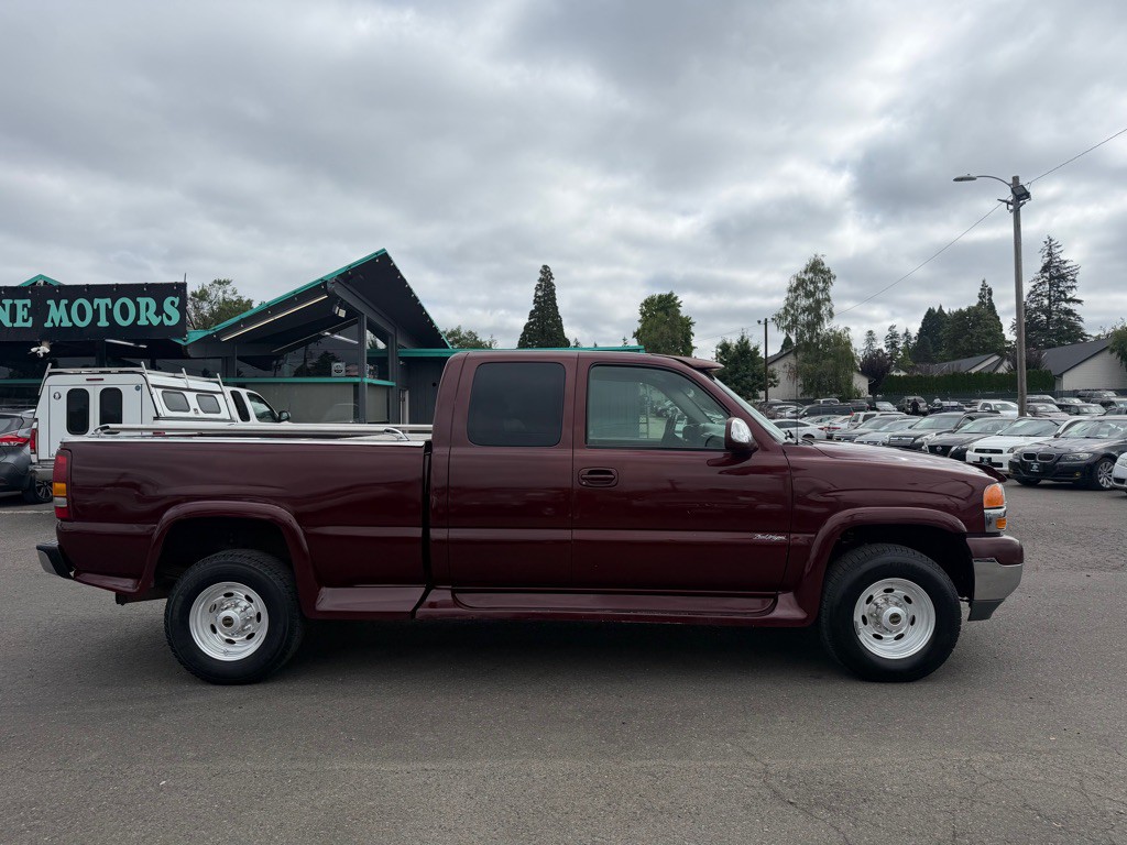 2001 GMC Sierra Image 4