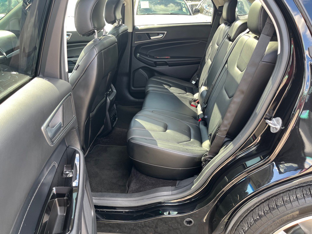 2016 Ford Edge Image 8