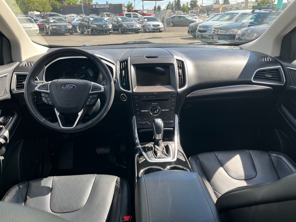 2016 Ford Edge Image 10