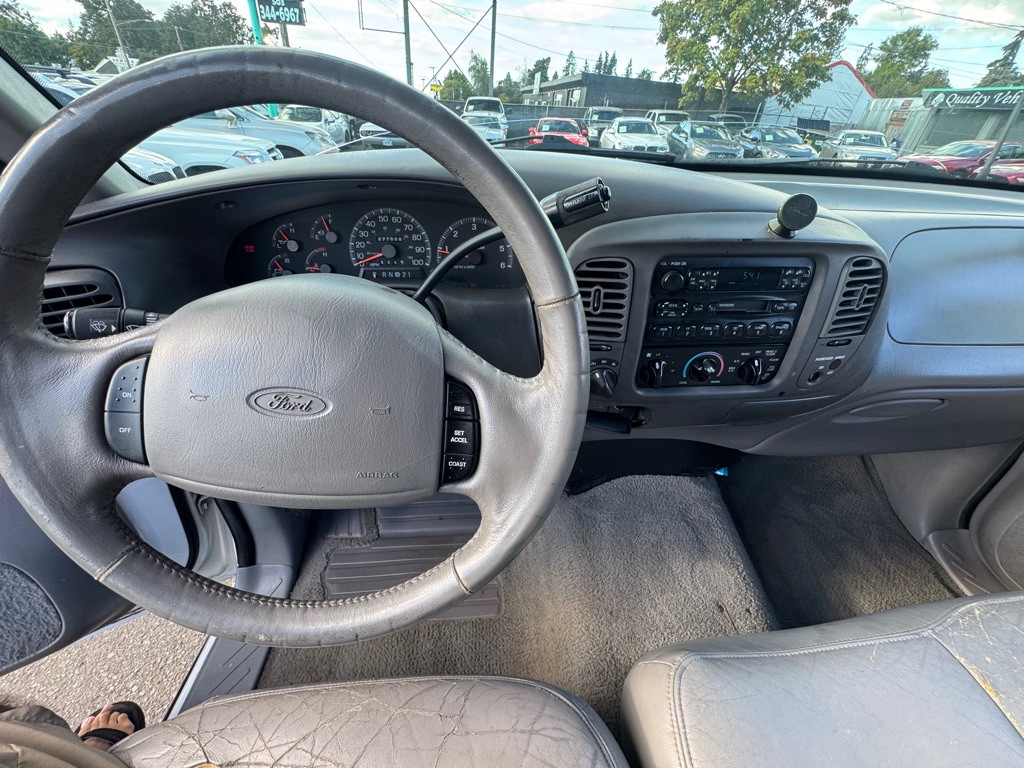 1998 Ford F-150 Image 12