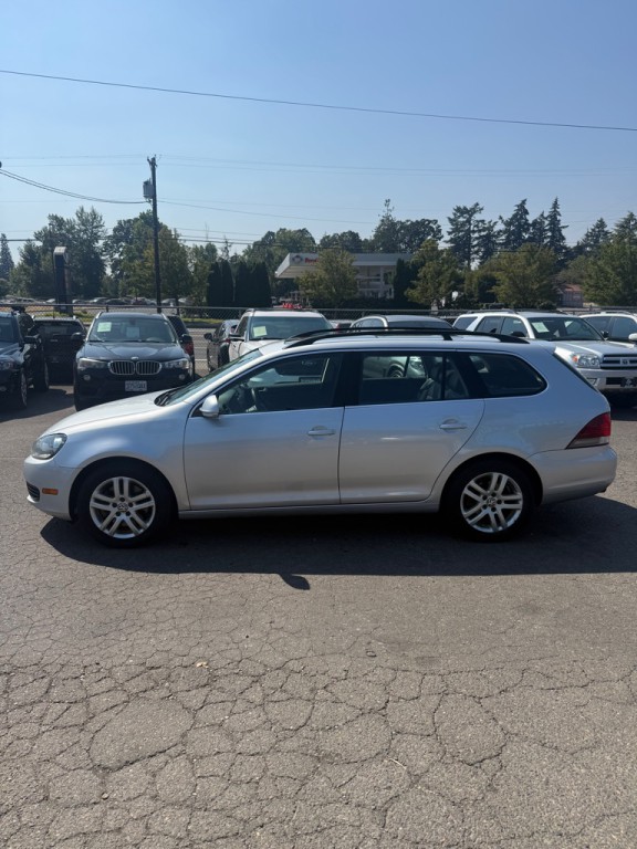 2011 Volkswagen Jetta Image 2