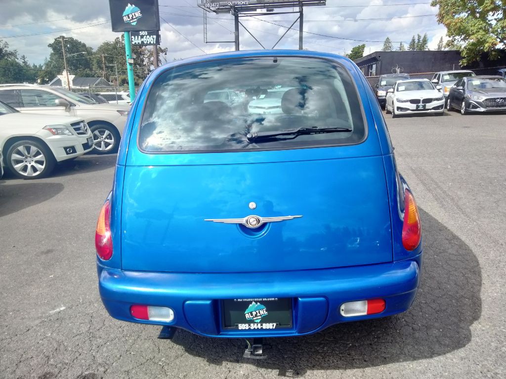 2005 Chrysler PT Cruiser Image 2