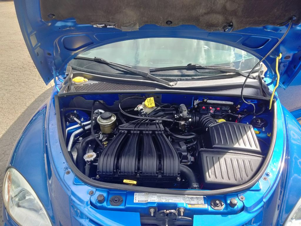 2005 Chrysler PT Cruiser Image 10