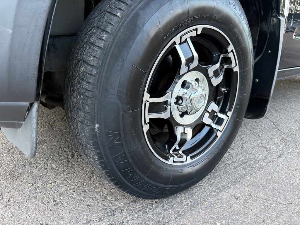 2006 Nissan Frontier Image 10