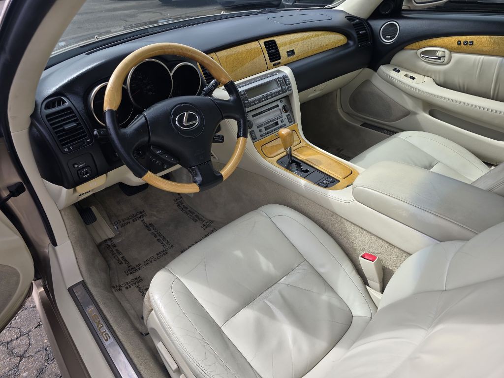 2002 Lexus SC Image 11
