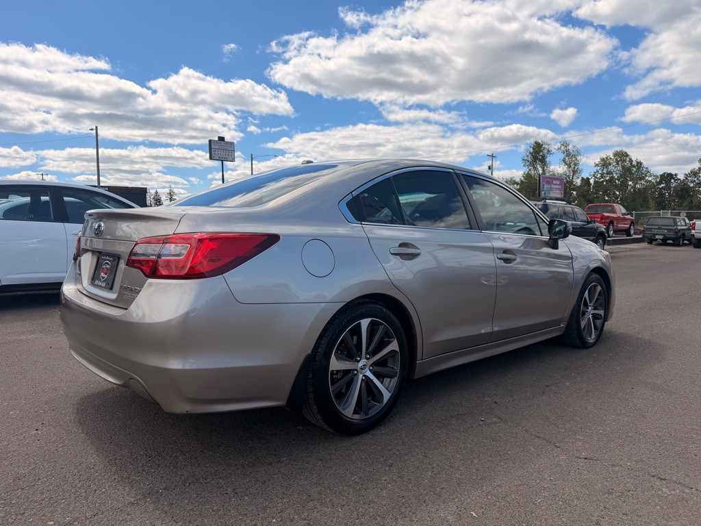 2015 Subaru Legacy Image 3