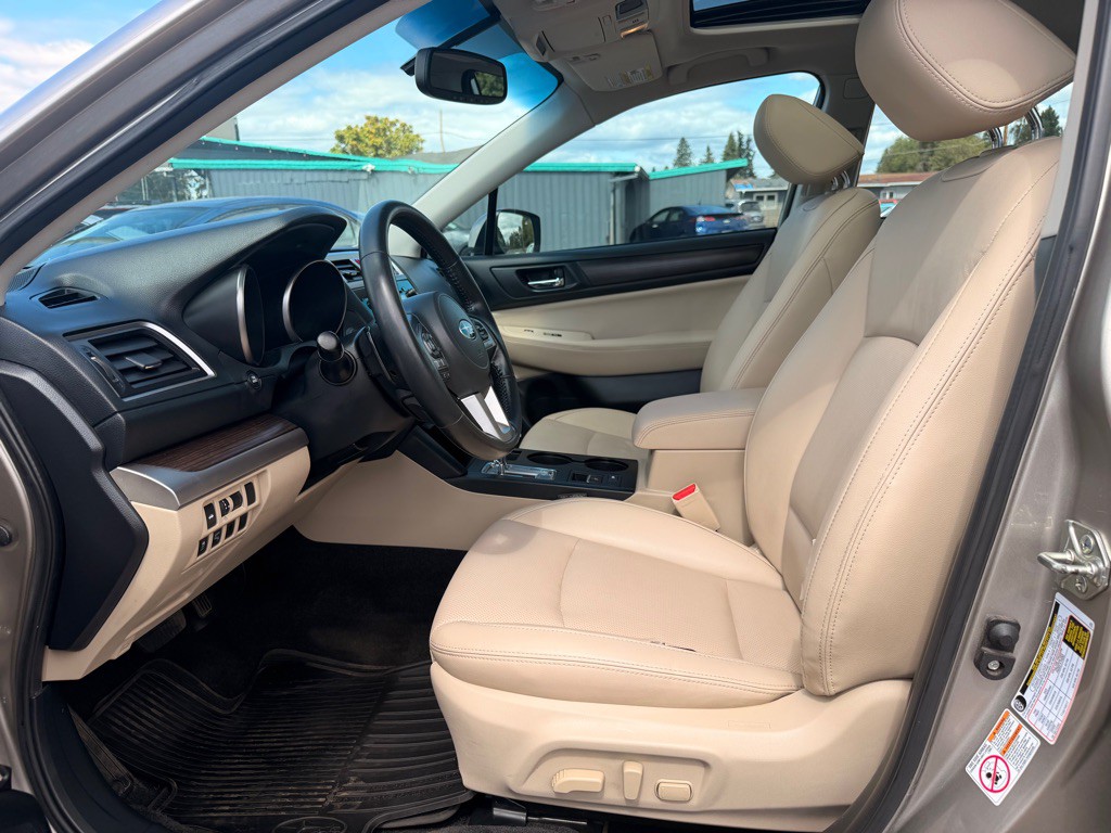 2015 Subaru Legacy Image 5