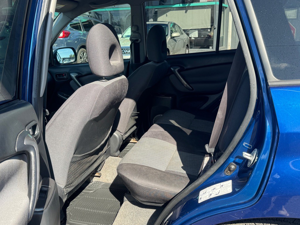 2004 Toyota Rav4 Image 9